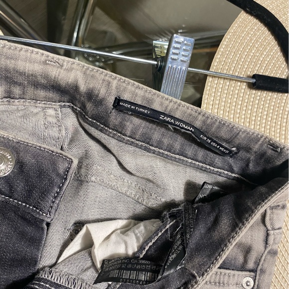 Like new Zara Skinny ripped jeans - Picture 5 of 5